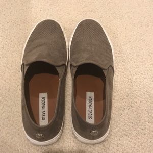 Steve Madden grey slip on sneakers size 9